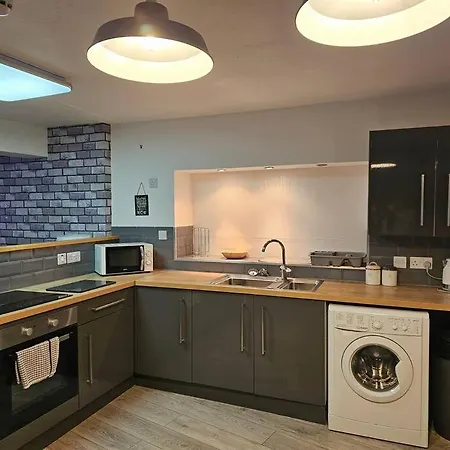 Apartment Albert With Free Gym