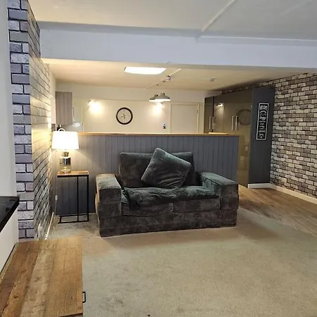 Apartment Albert With Free Gym *