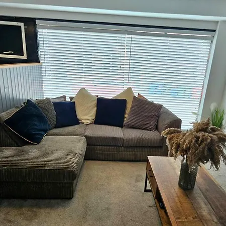 Albert With Free Gym Apartment