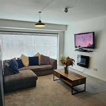Apartment Albert With Free Gym *